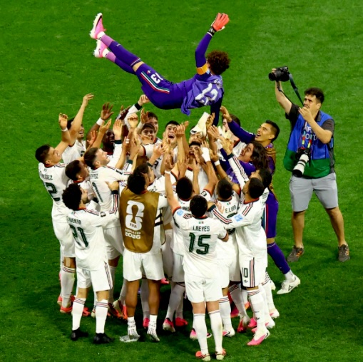 Desbordante júbilo; México 3 Chequia 0