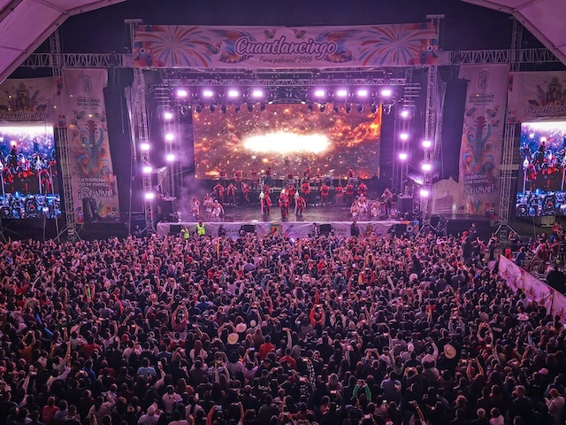 Gran ambiente en la Feria de Cuautlancingo 2026