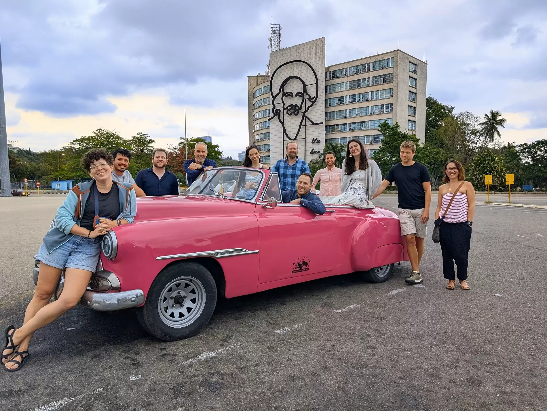 Cuba aprueba el mayor paquete de reformas económicas en décadas inspirado en China y Vietnam