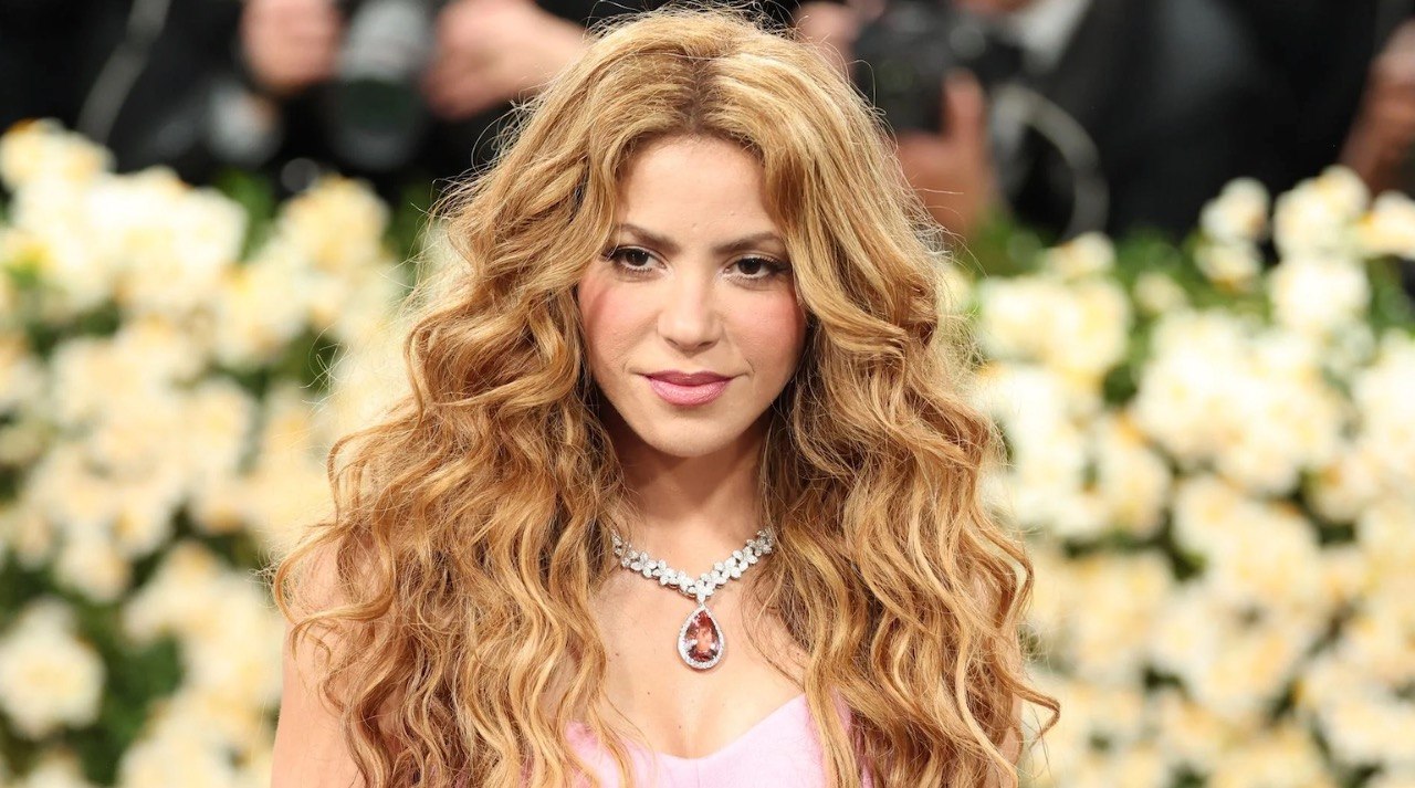 Los fans de Shakira respaldan a Manuel García-Rulfo como su nuevo interés amoroso