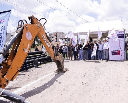 Obra de infraestructura hidráulica en Cacalotepec