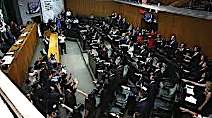 Juicio político contra Samuel García aprobó congreso de Nuevo León