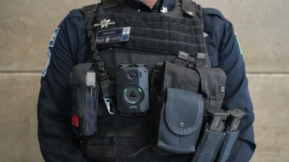 Policías deben portar cámara corporal, dice diputado Andrés Villegas