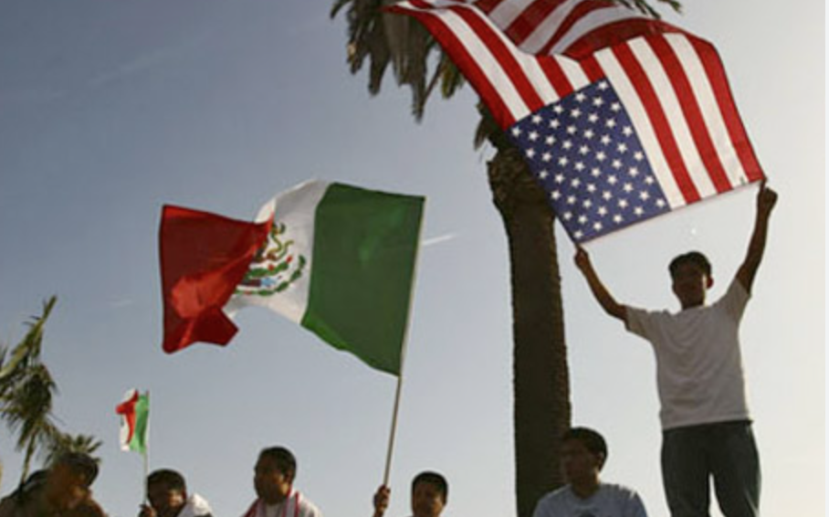 Sheinbaum llama a cerrar filas por mexicanos en EU
