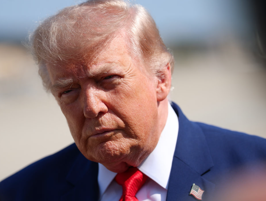 Trump anunciara este viernes aplicación de un nuevo arancel del 10 por ciento a las importaciones provenientes de 60 países