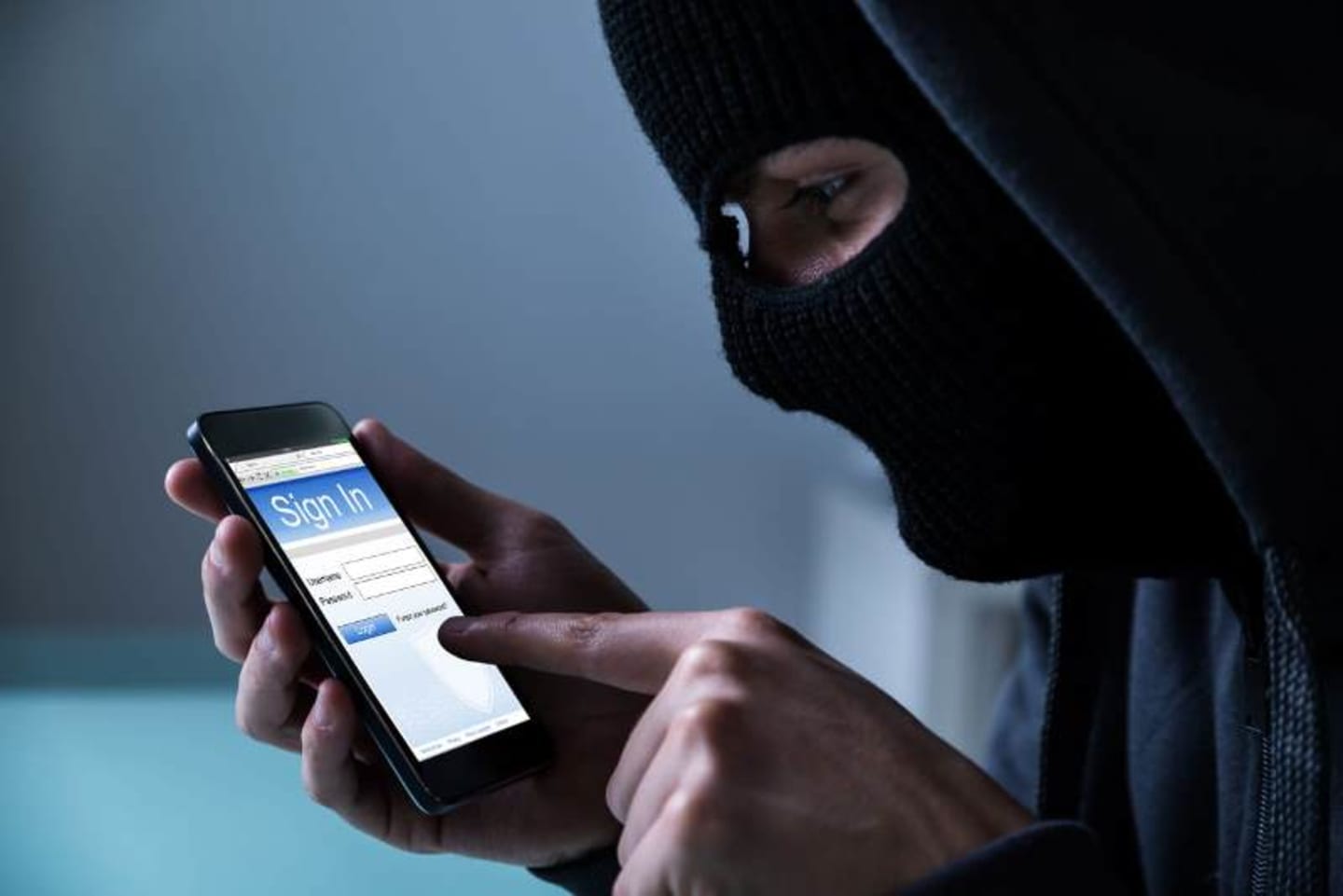 Inhabilitan 577 líneas de extorsión en Veracruz: repuntan llamadas desde penales