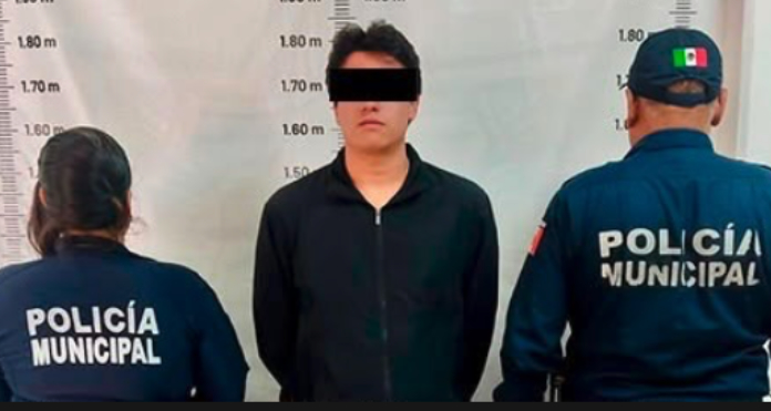 Lo acusan de meterse a casa habitación a robar; policías lo detienen