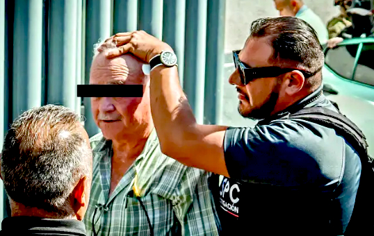 Ernesto Ruffo Apel se ampara contra posibles actos de incomunicación, tortura y malos tratos