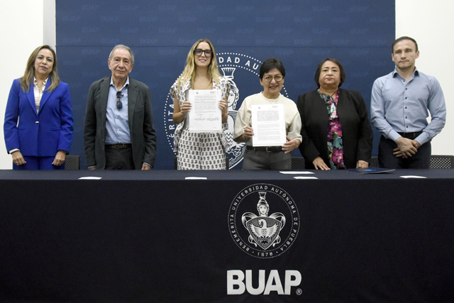 BUAP y Turístico Estatal signan convenio 