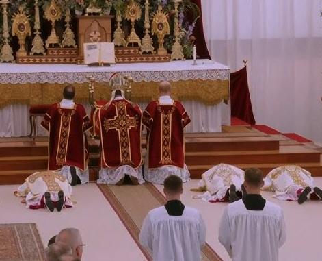 Lefbvristas se mantienen rebeldes; califican injusta la excomunión del Vaticano